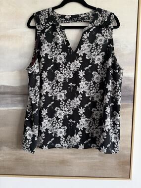 41 Hawthorn Black Sleeveless Draped Camisole Floral V-neck XXL